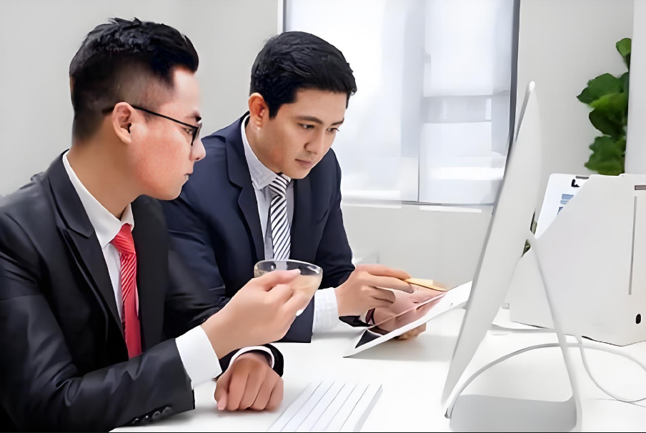 郑州市私家侦探：老公出轨小三倒贴该怎么处理